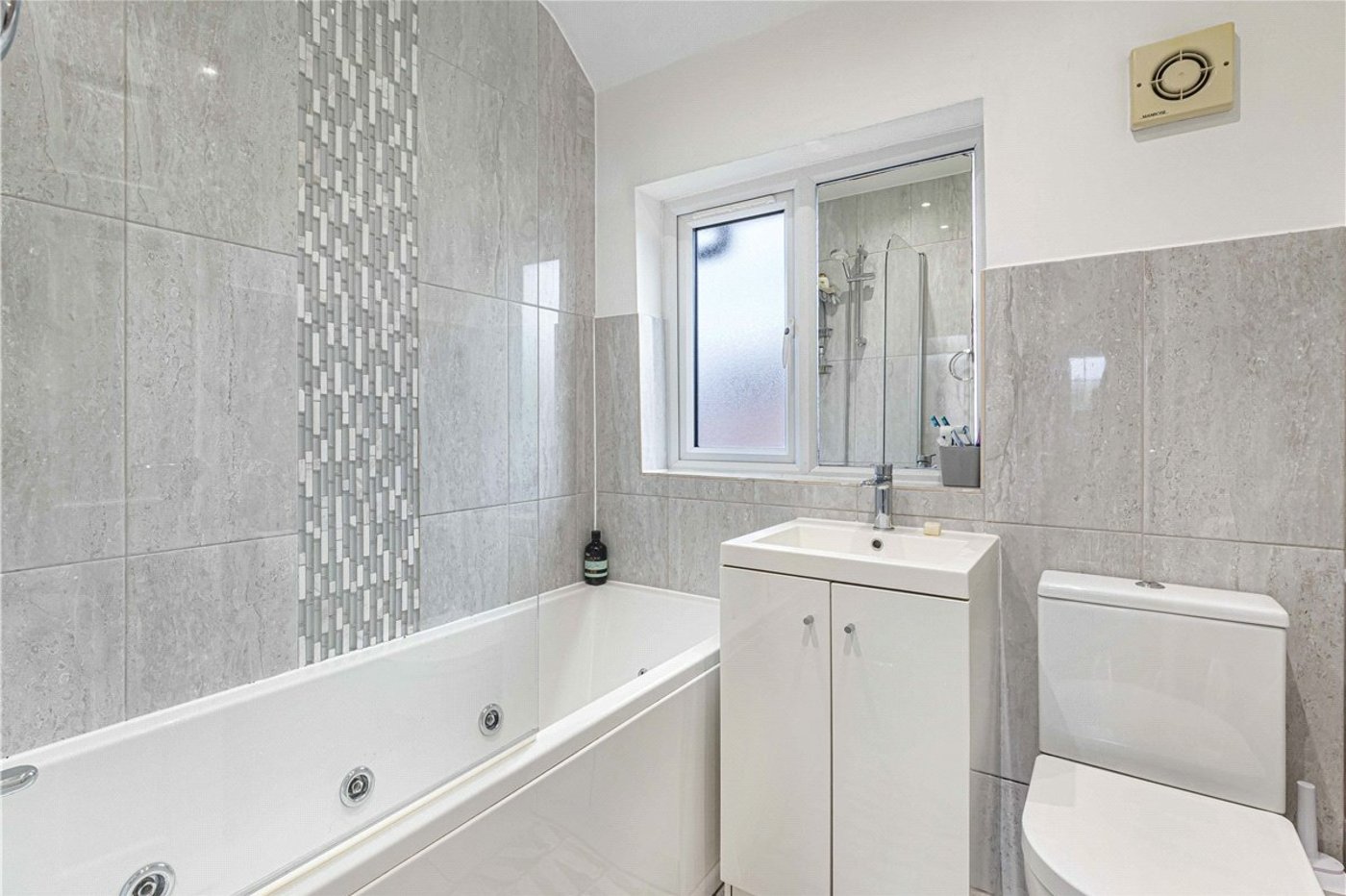 2 bedroom house for sale in St Mary Cray | Robinson Jackson