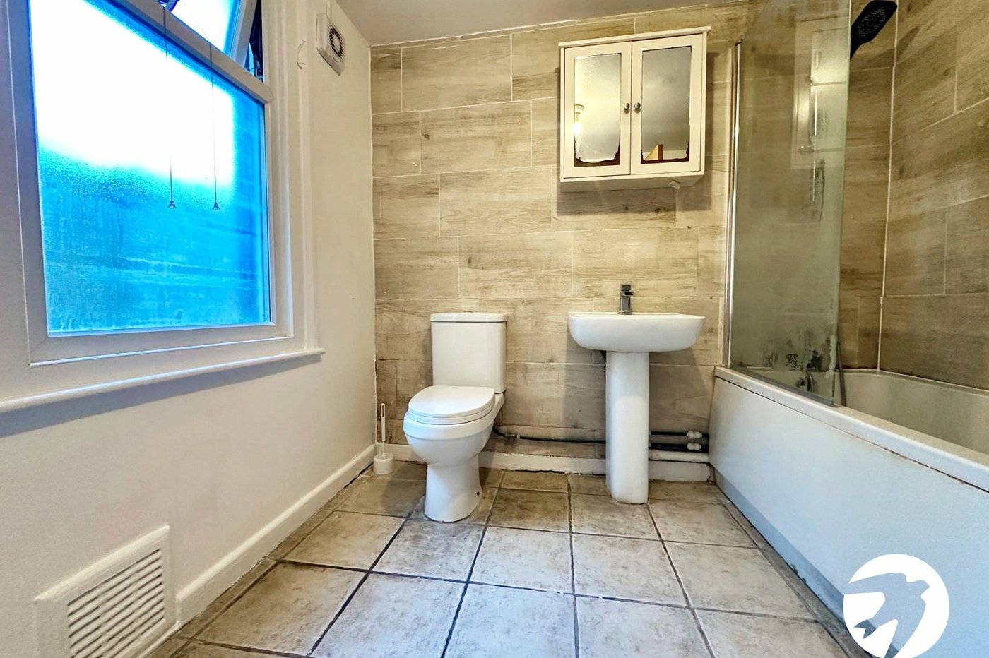 3 bedroom house for sale in London | Robinson Jackson