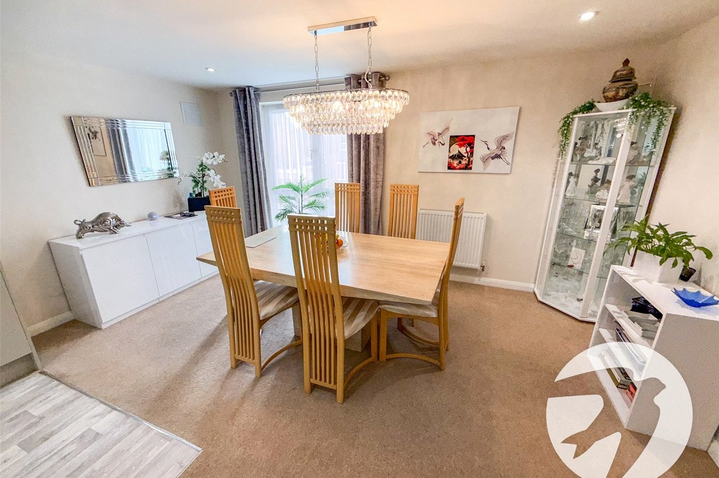 2 bedroom property for sale in London | Robinson Jackson