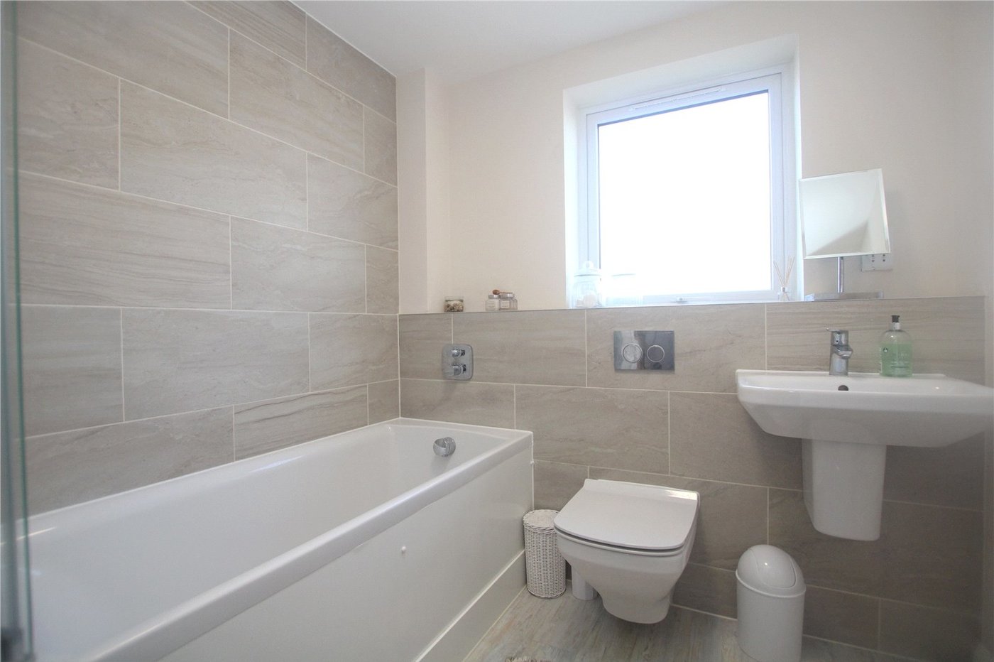 2 bedroom property for sale in New Eltham | Robinson Jackson