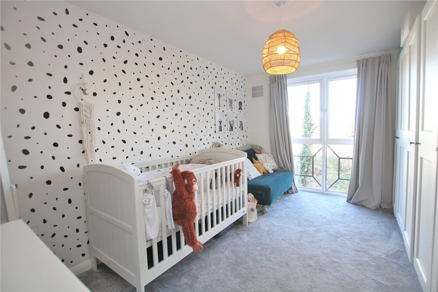 2 bedroom property for sale in New Eltham | Robinson Jackson