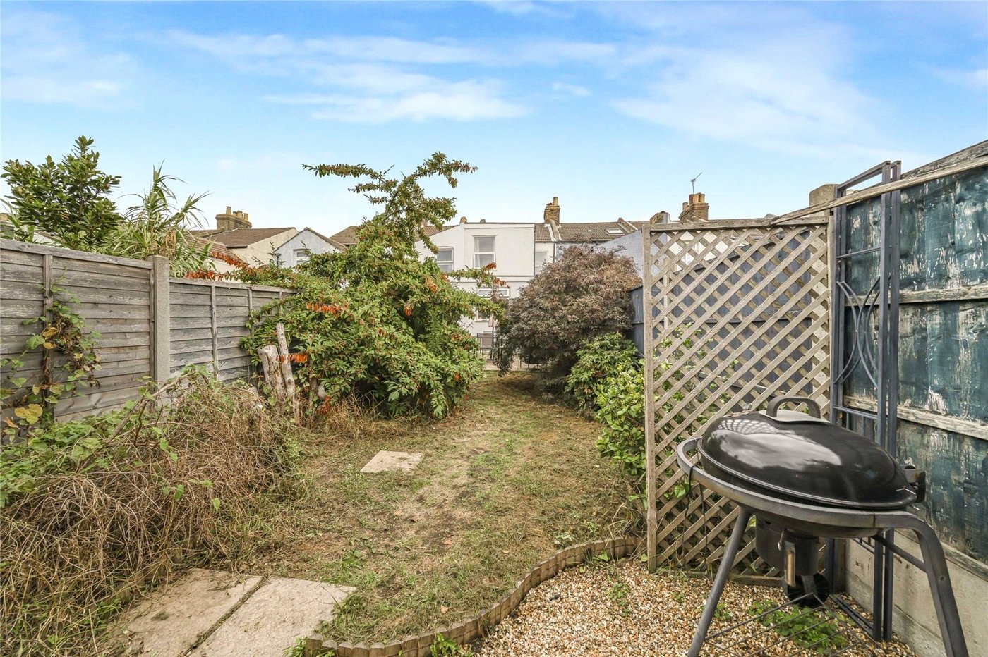 2 bedroom house for sale in Greenhithe | Robinson Jackson