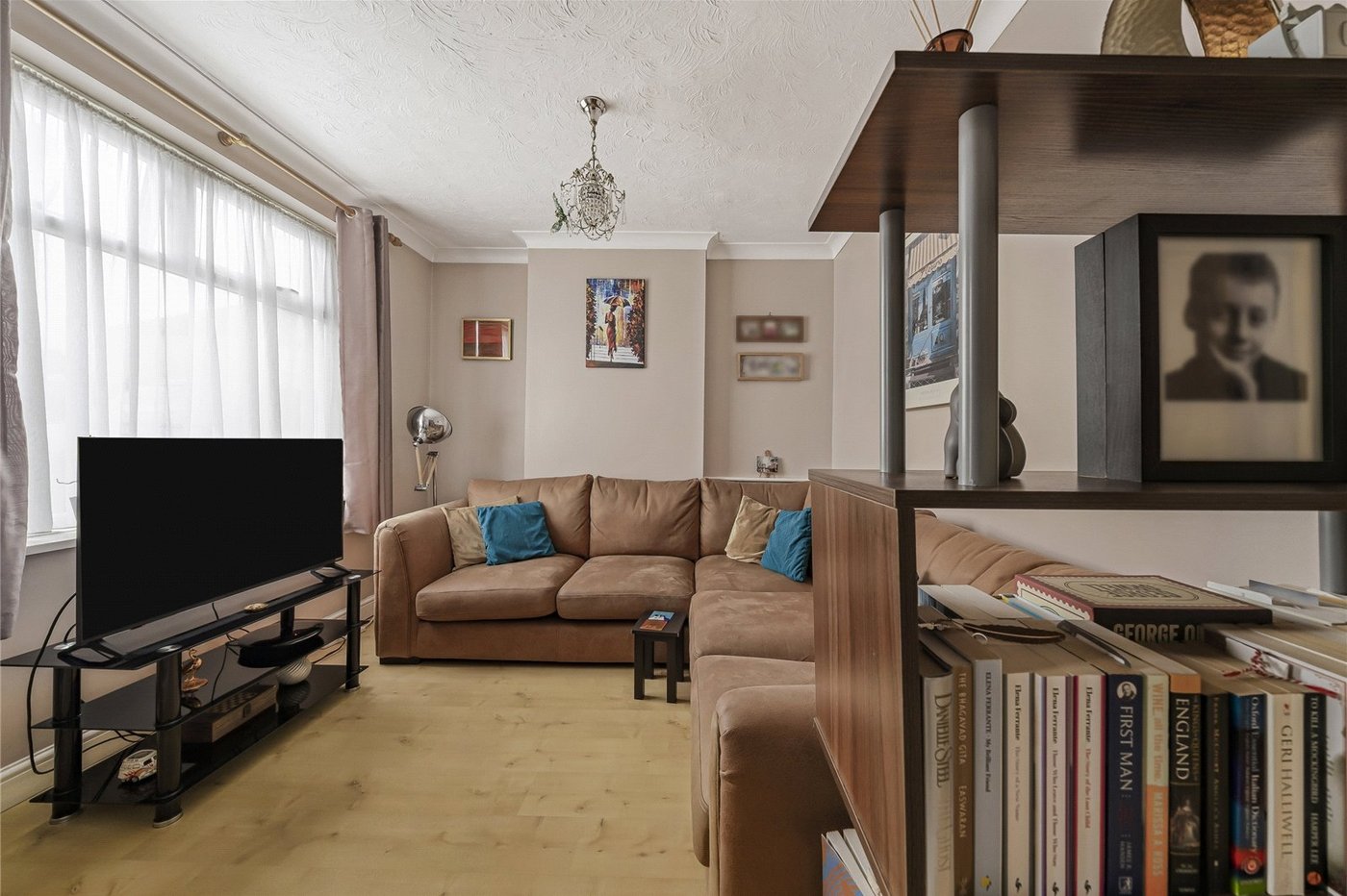 2 bedroom house for sale in Greenhithe | Robinson Jackson