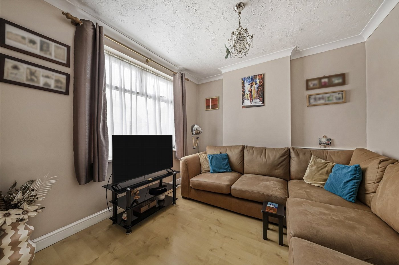 2 bedroom house for sale in Greenhithe | Robinson Jackson