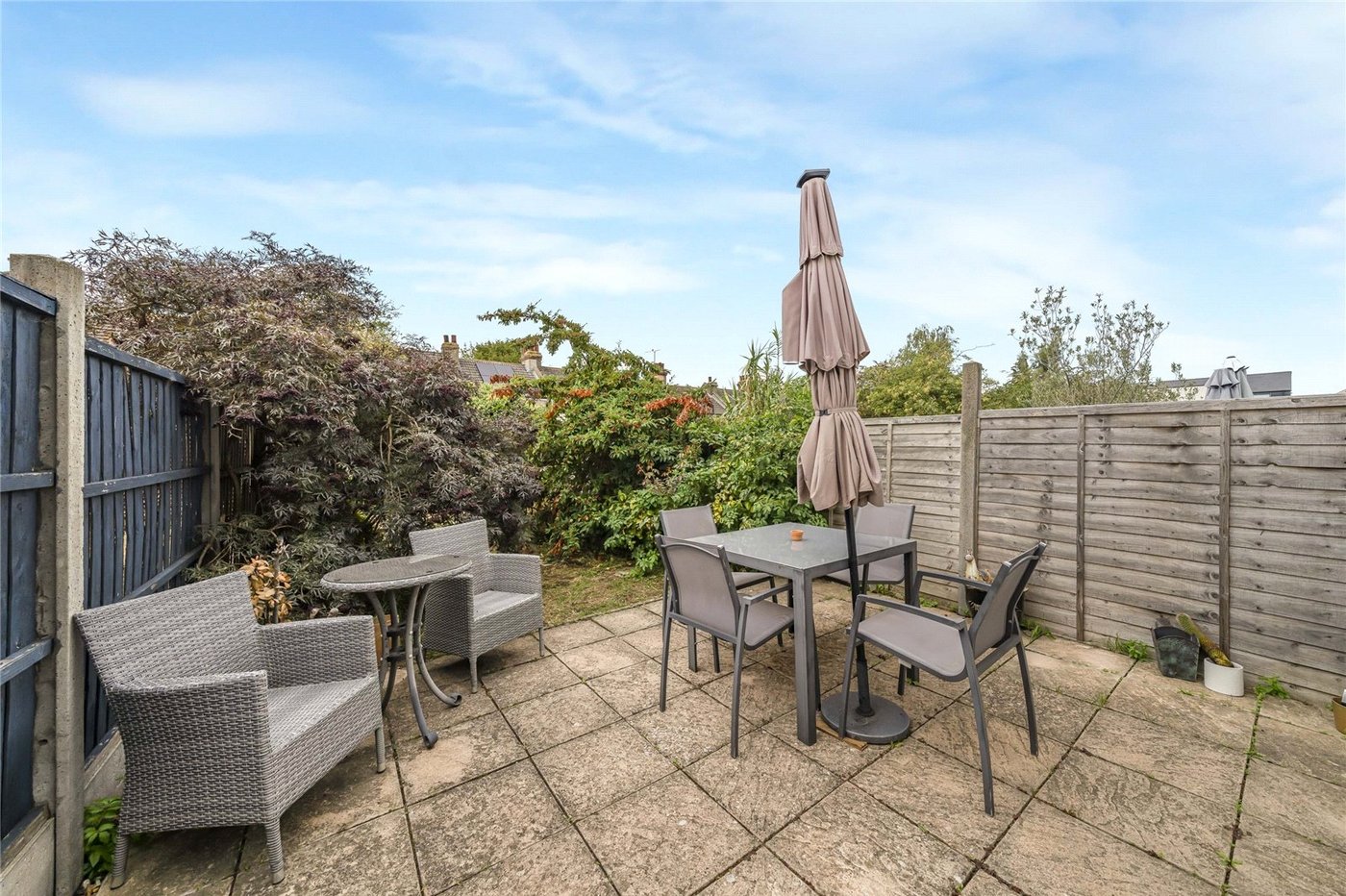 2 bedroom house for sale in Greenhithe | Robinson Jackson