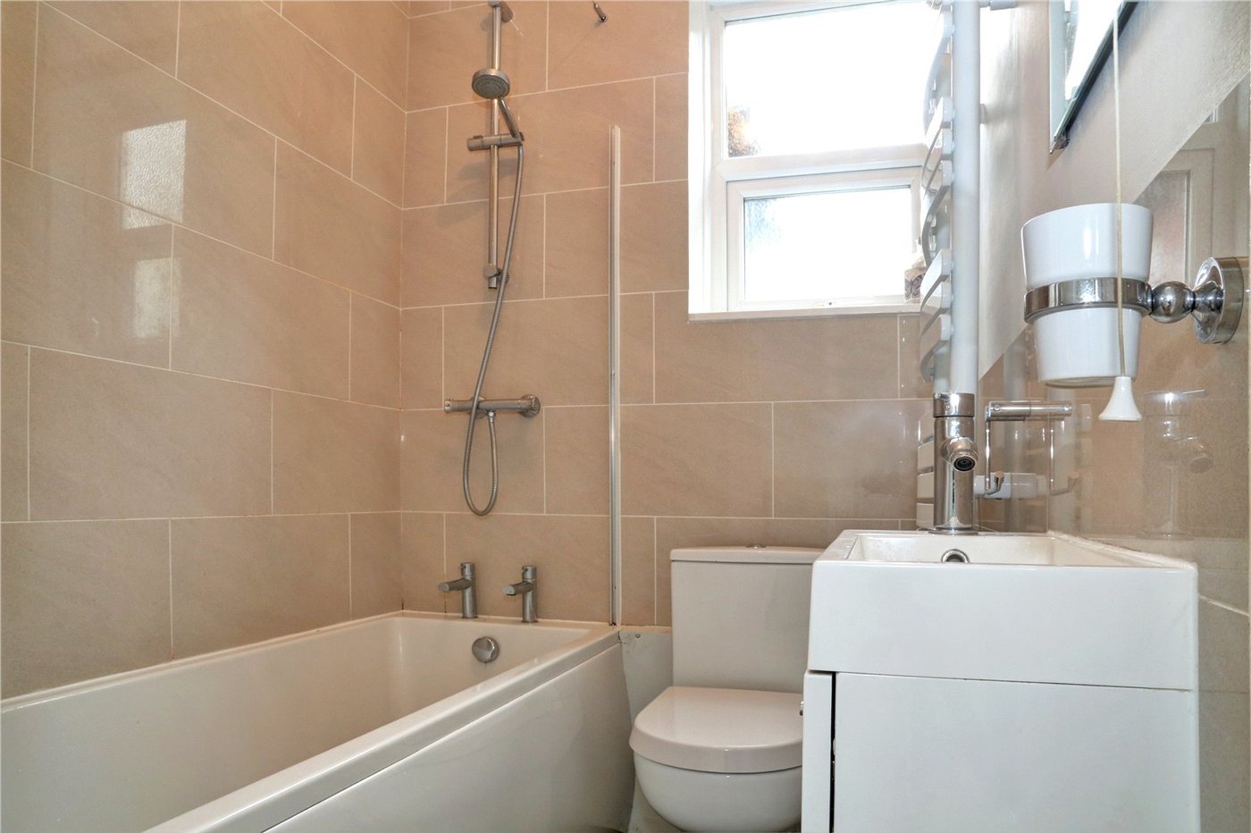 2 bedroom property for sale in Eltham | Robinson Jackson