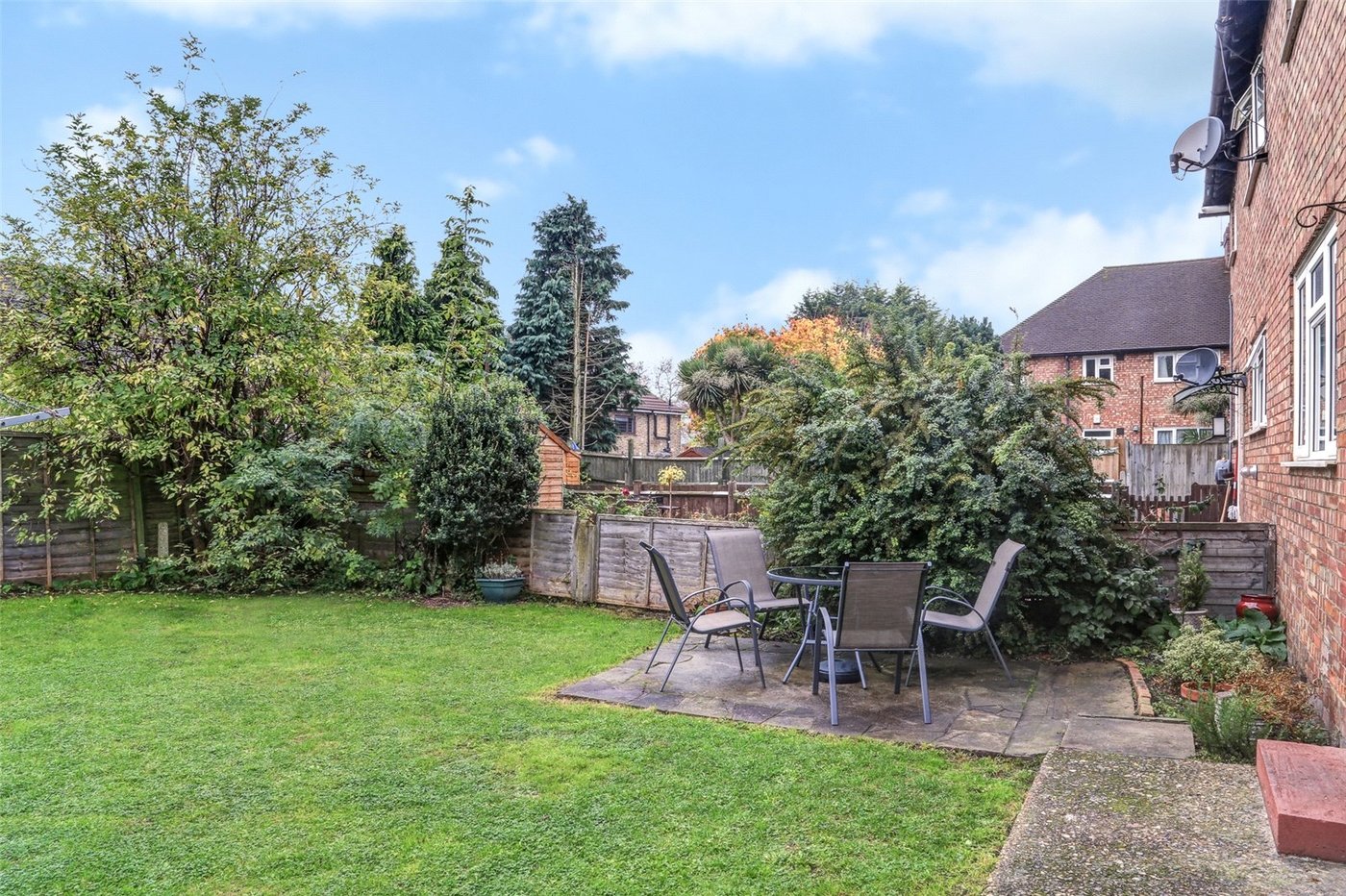 2 bedroom property for sale in Eltham | Robinson Jackson