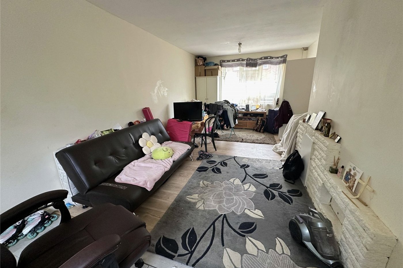 3 bedroom house for sale in London | Robinson Jackson