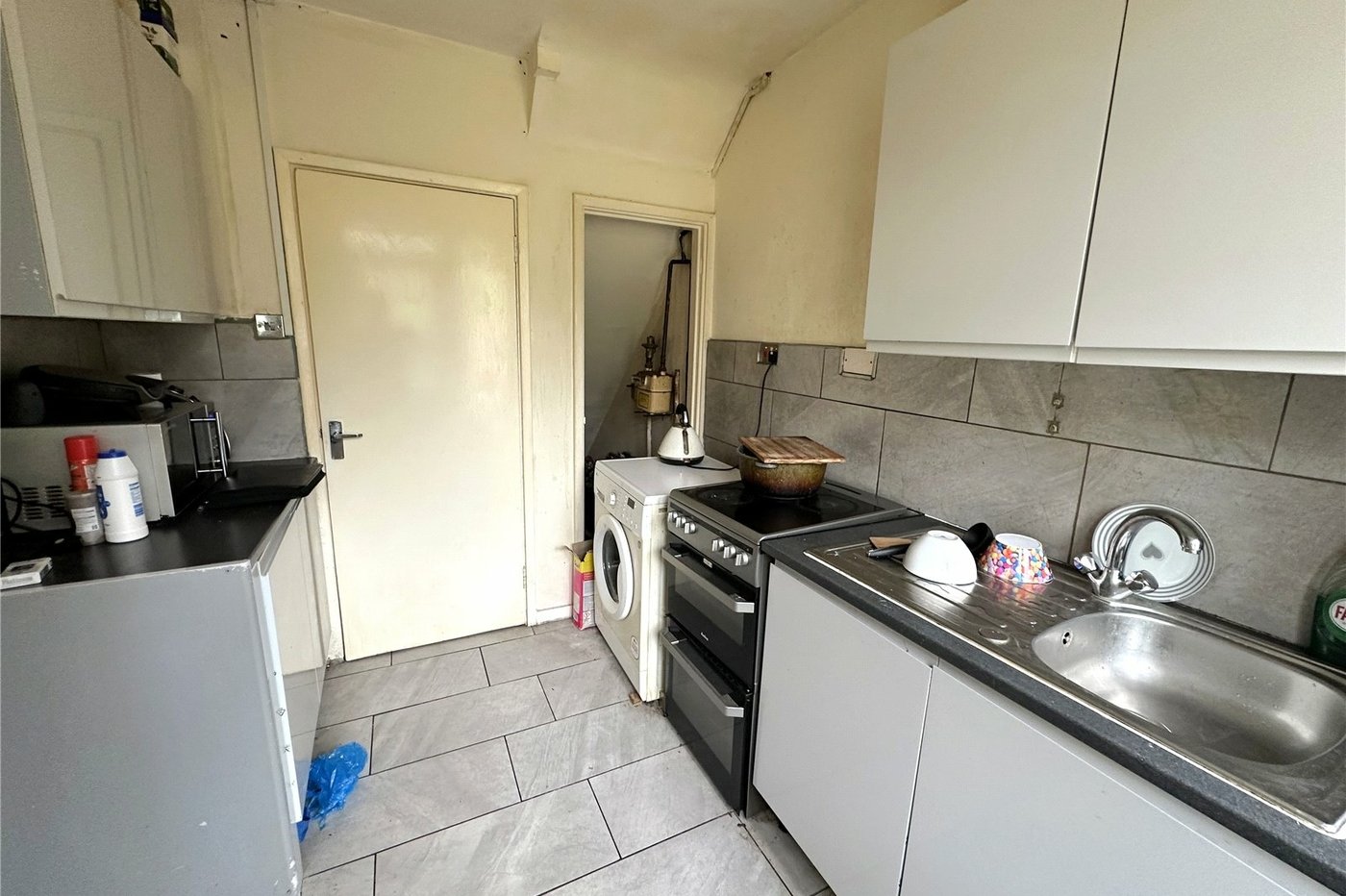 3 bedroom house for sale in London | Robinson Jackson