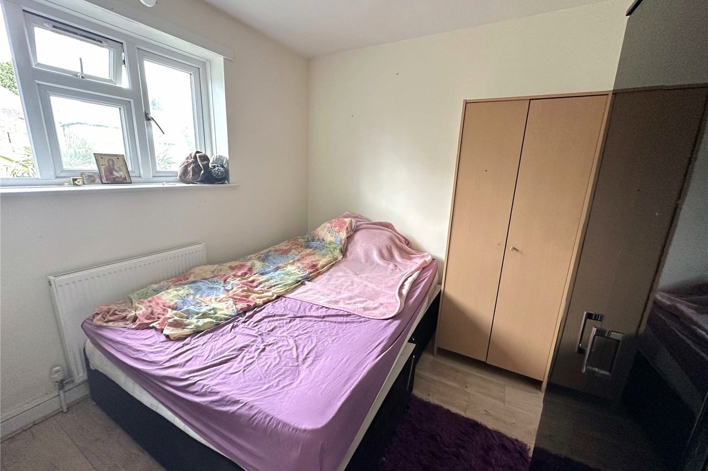 3 bedroom house for sale in London | Robinson Jackson