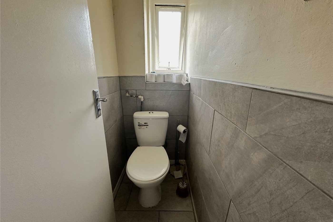 3 bedroom house for sale in London | Robinson Jackson