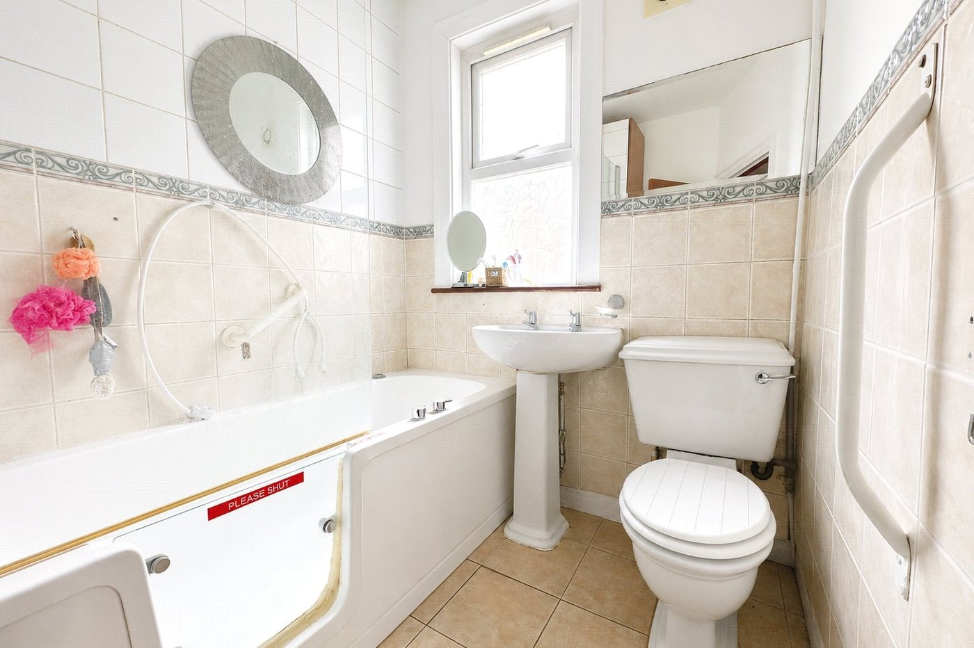 3 bedroom house for sale in London | Robinson Jackson