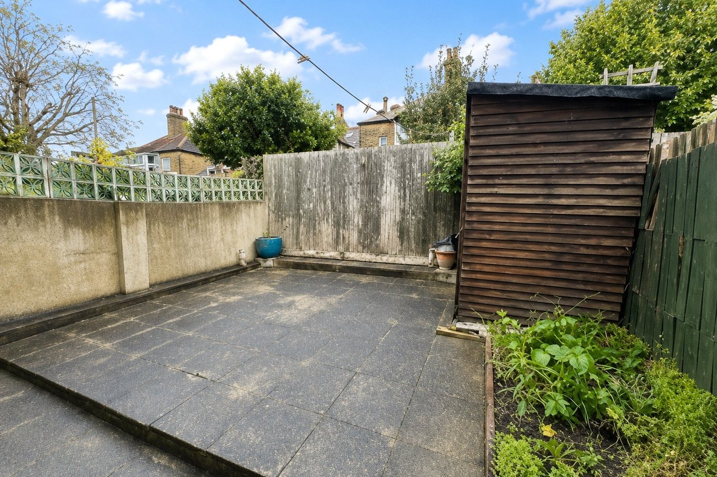 3 bedroom house for sale in London | Robinson Jackson