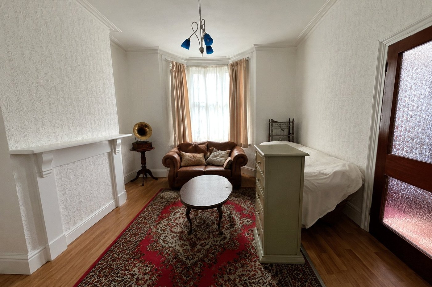 3 bedroom house for sale in London | Robinson Jackson