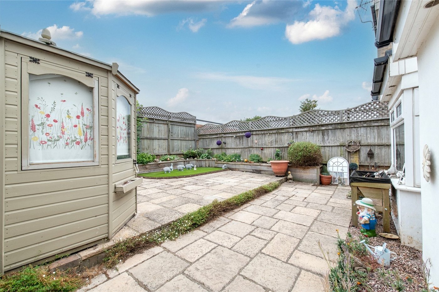 2 bedroom bungalow for sale in Gravesend | Robinson Michael & Jackson