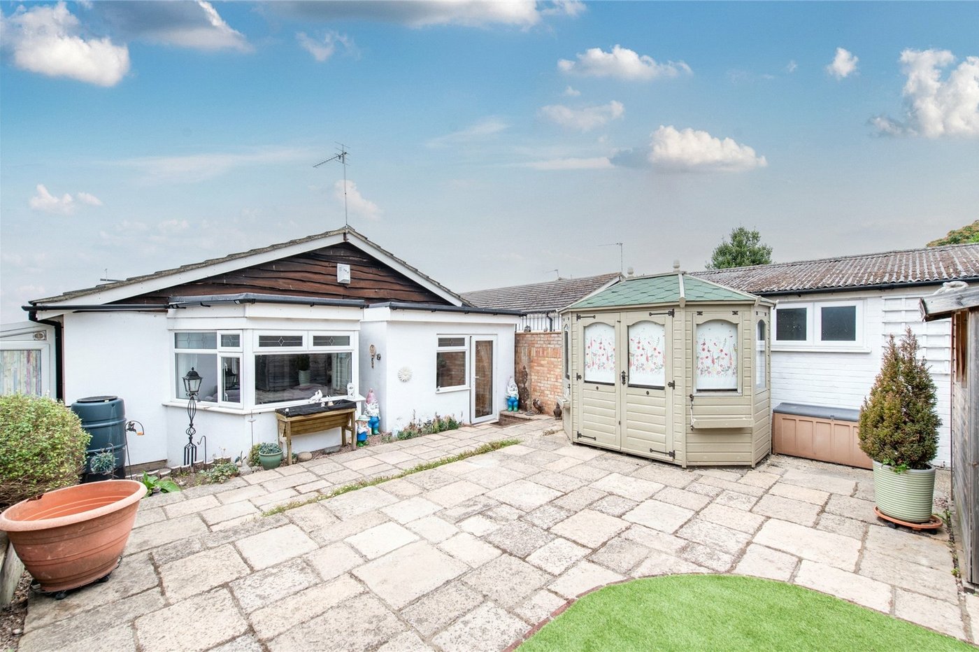 2 bedroom bungalow for sale in Gravesend | Robinson Michael & Jackson