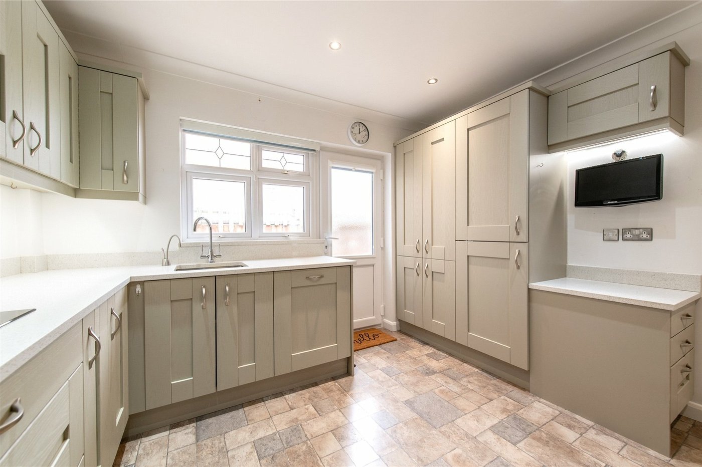 2 bedroom bungalow for sale in Gravesend | Robinson Michael & Jackson