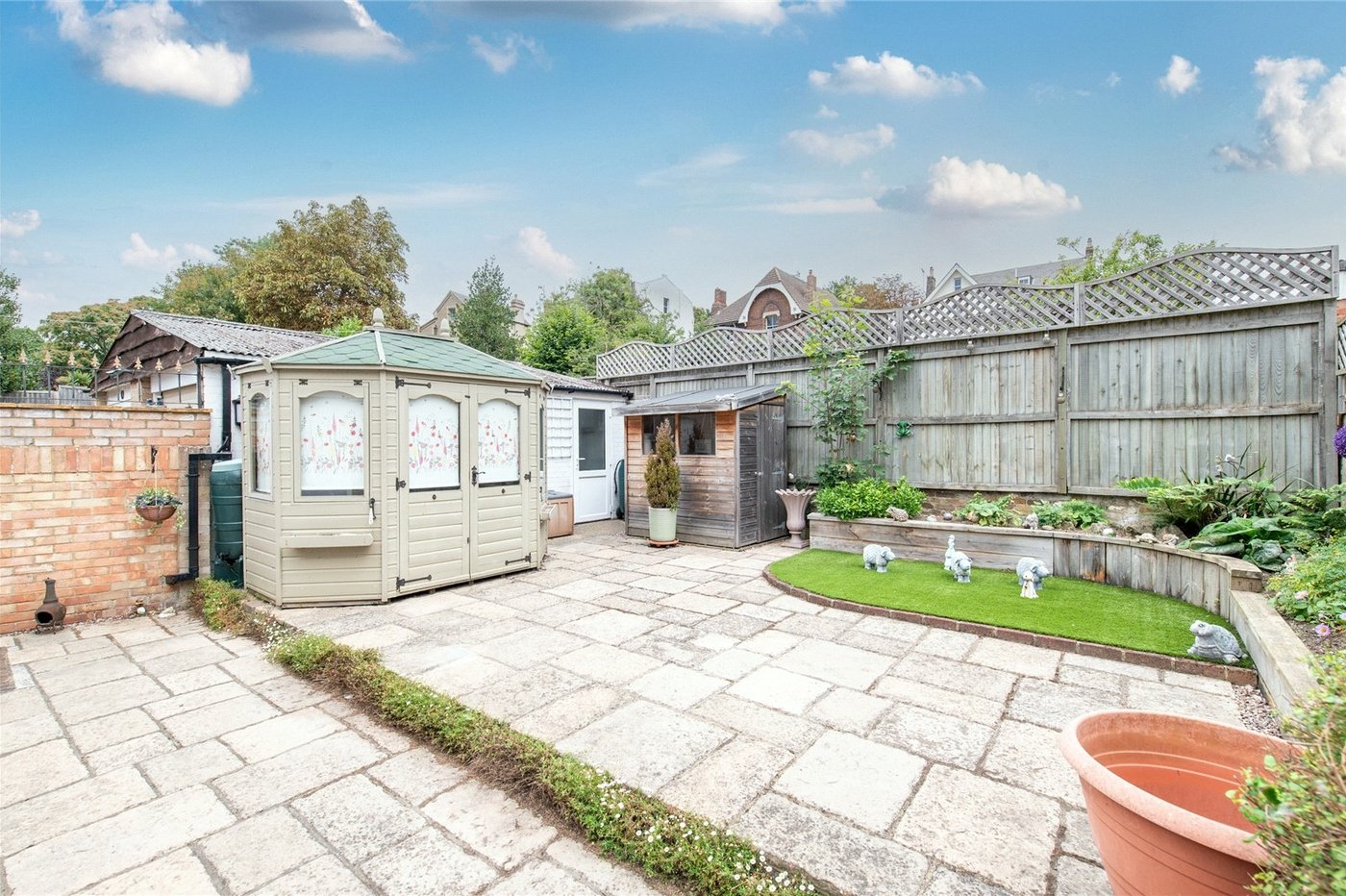 2 bedroom bungalow for sale in Gravesend | Robinson Michael & Jackson