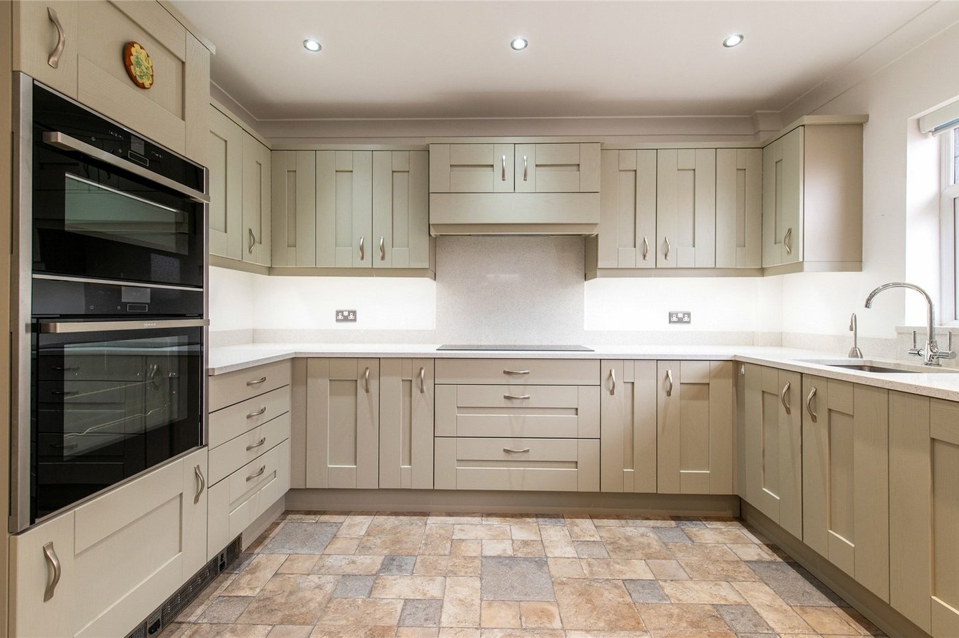 2 bedroom bungalow for sale in Gravesend | Robinson Michael & Jackson