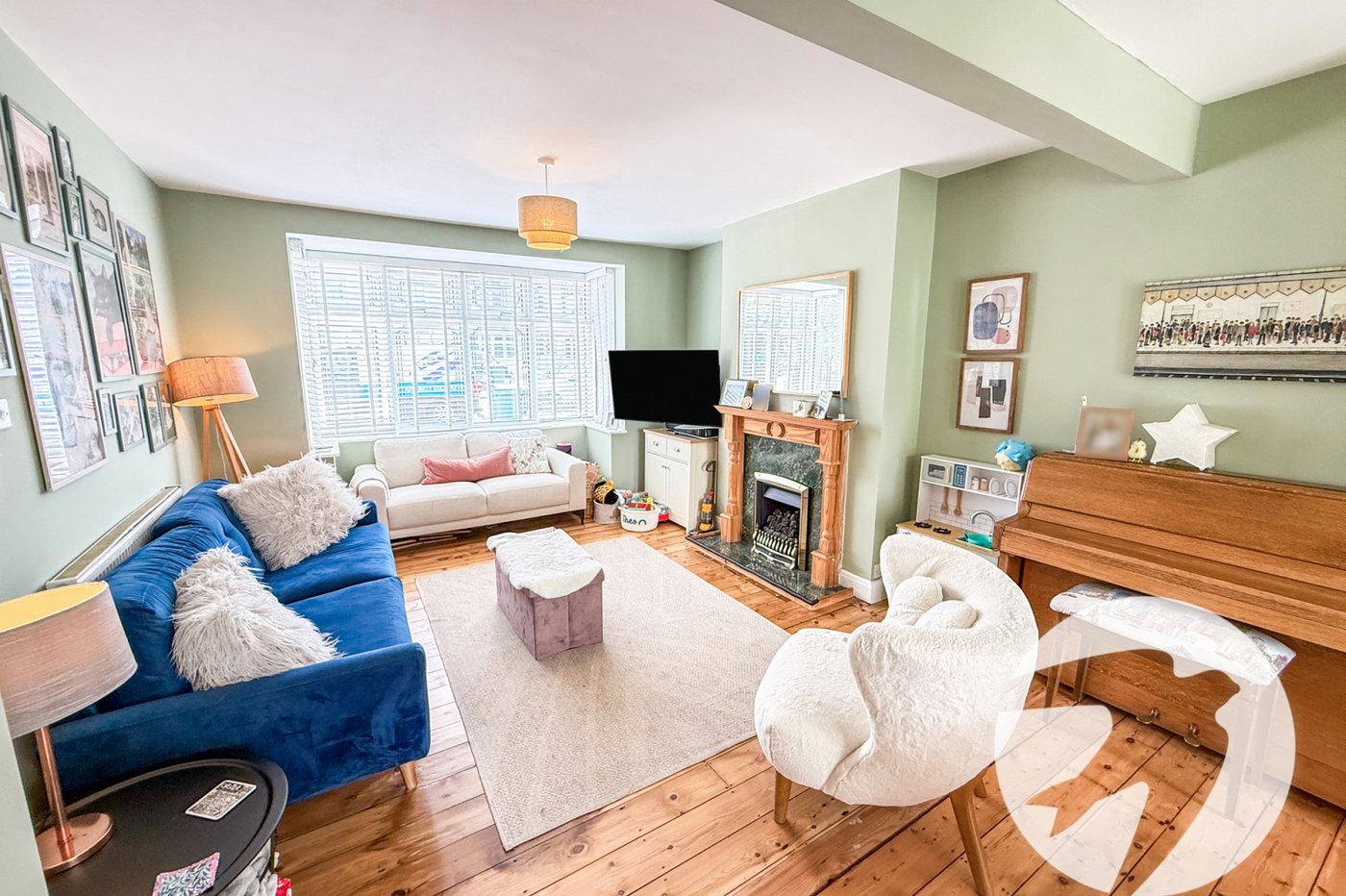 3 bedroom house for sale in London | Robinson Jackson