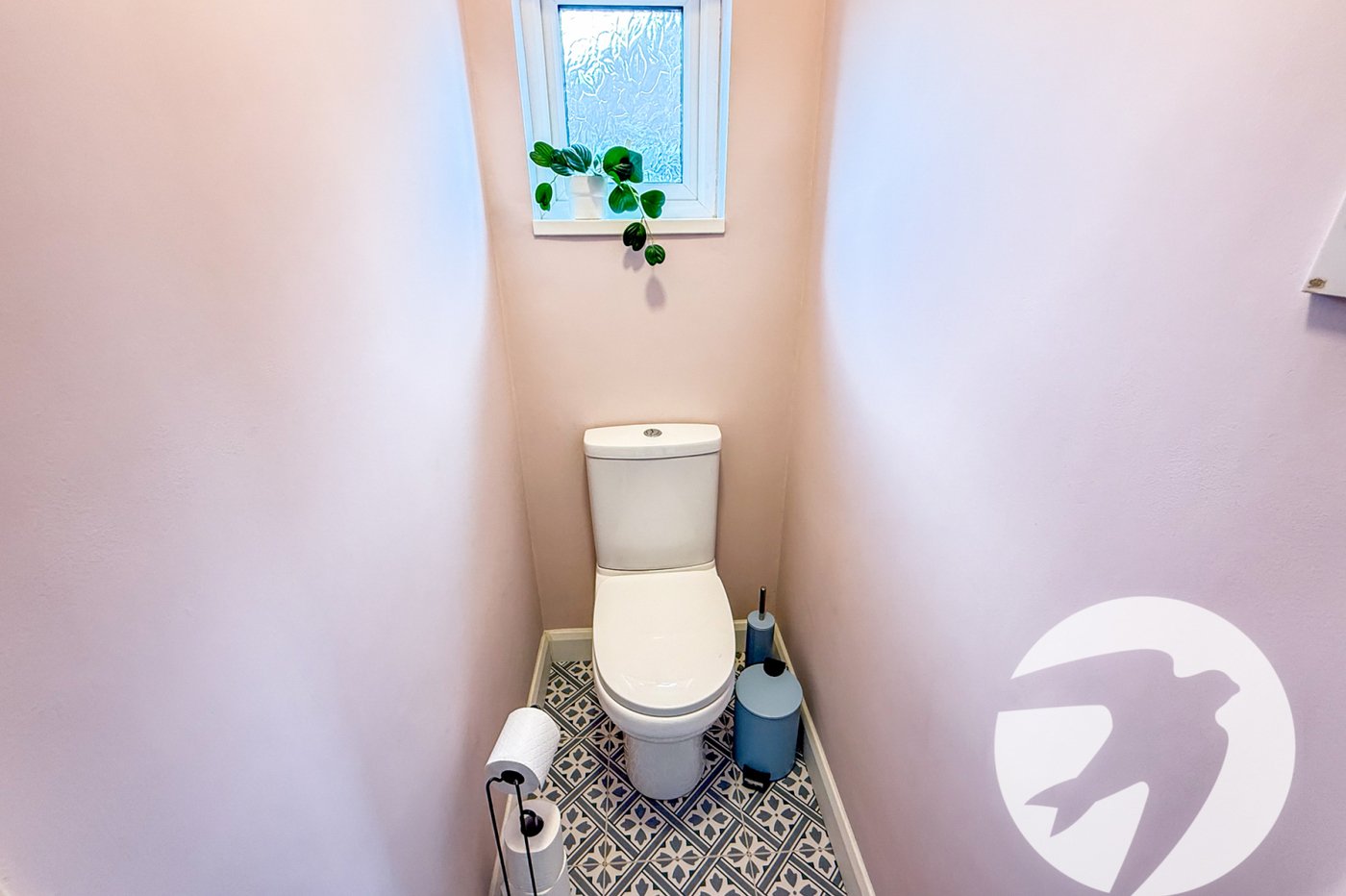 3 bedroom house for sale in London | Robinson Jackson