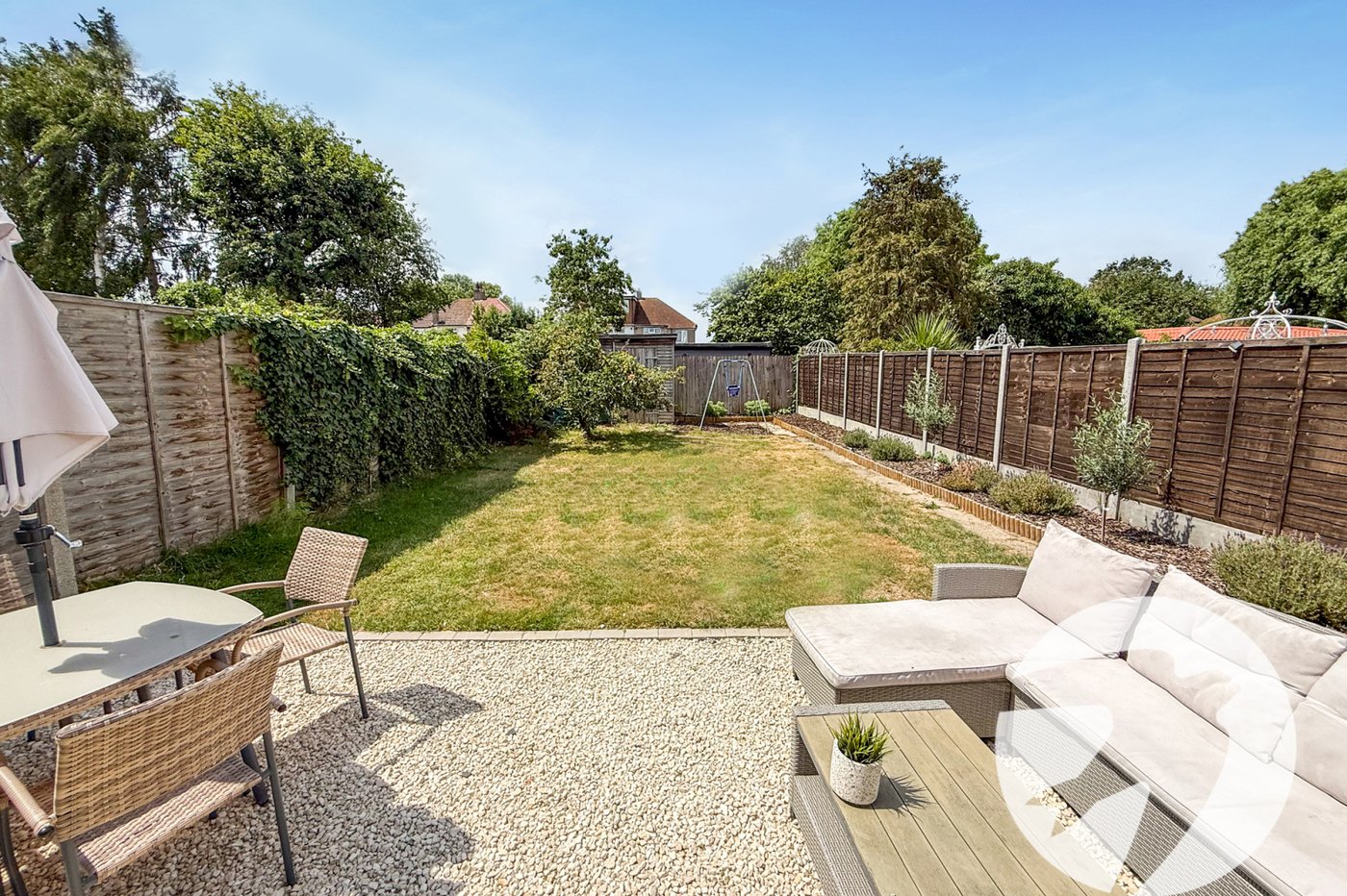 3 bedroom house for sale in London | Robinson Jackson