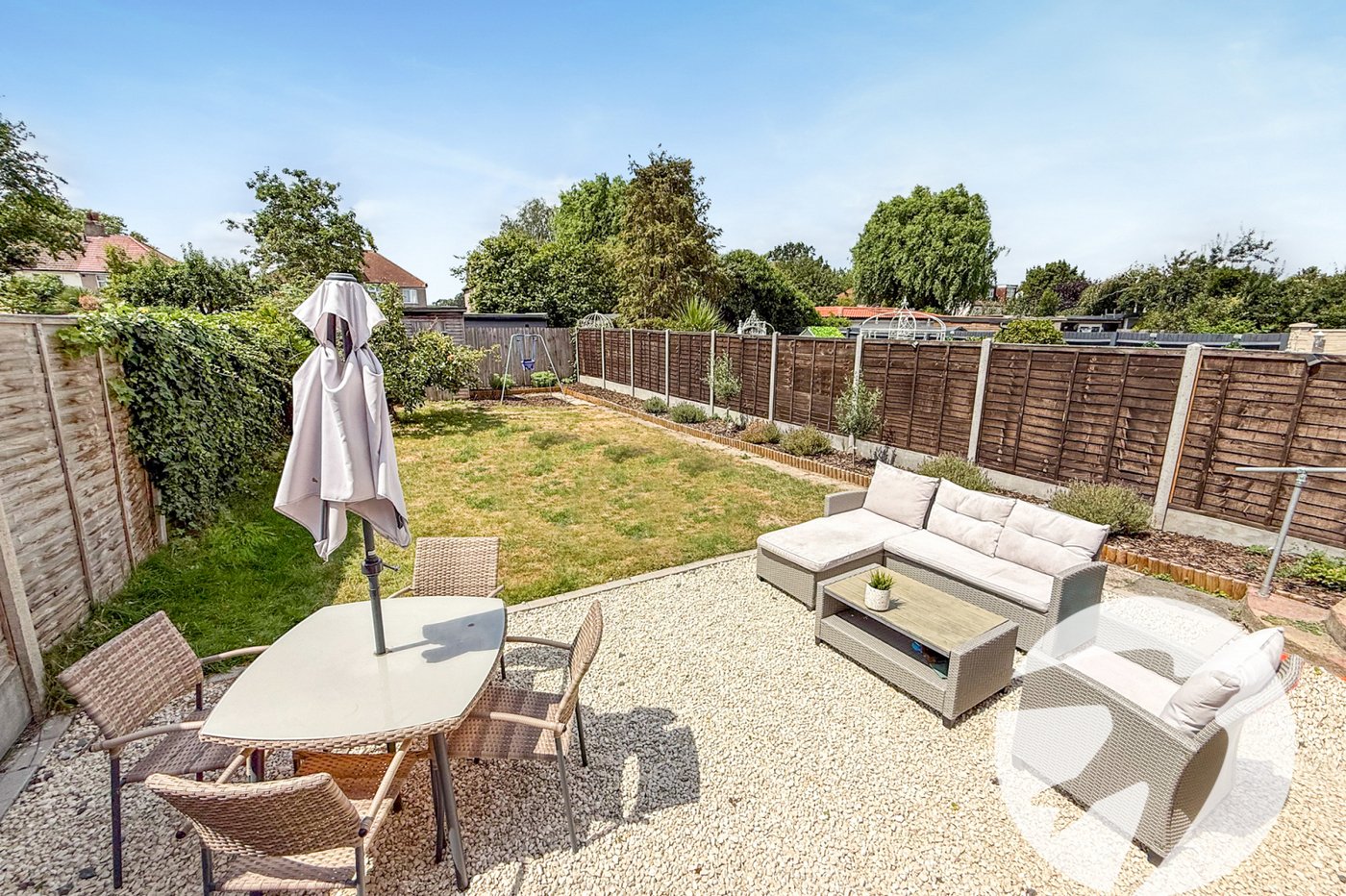 3 bedroom house for sale in London | Robinson Jackson