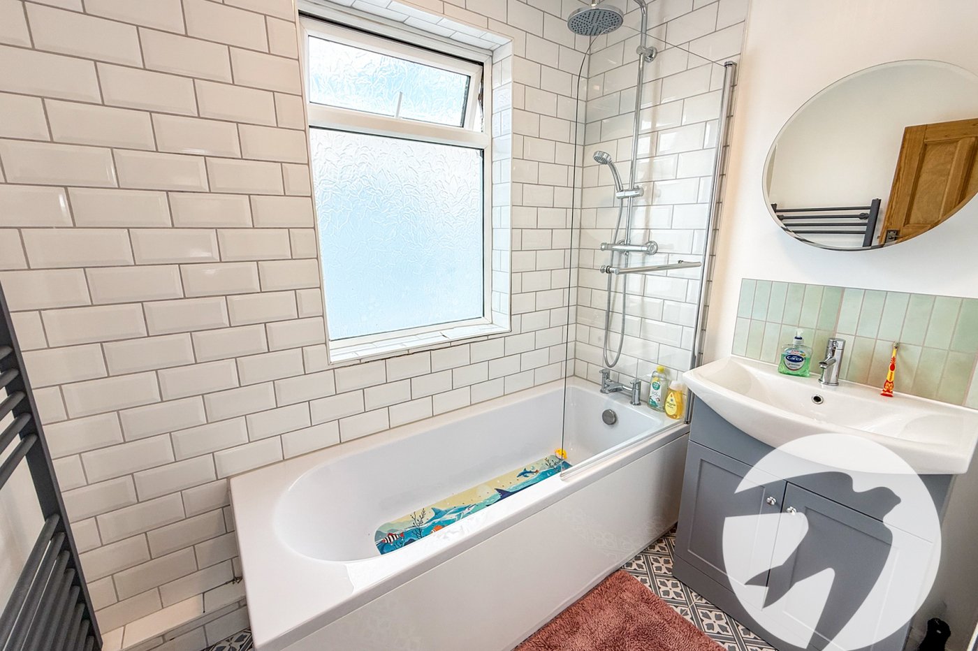 3 bedroom house for sale in London | Robinson Jackson