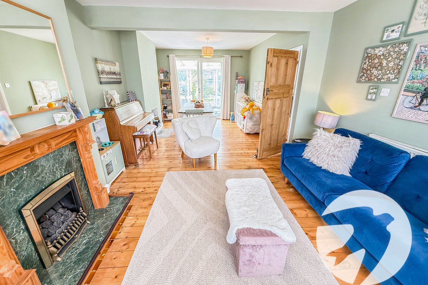 3 bedroom house for sale in London | Robinson Jackson