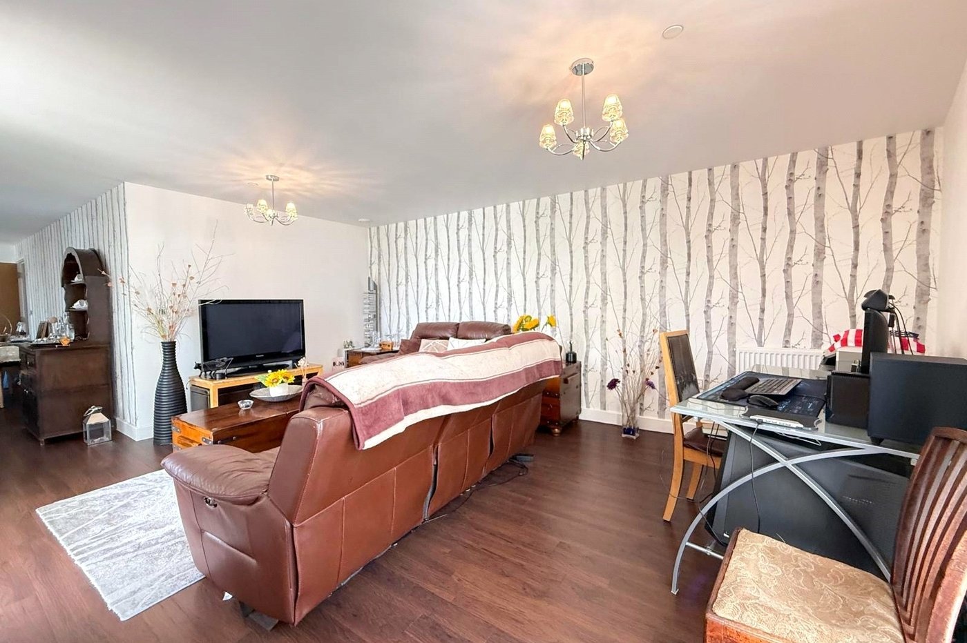 2 bedroom property for sale in London | Robinson Jackson
