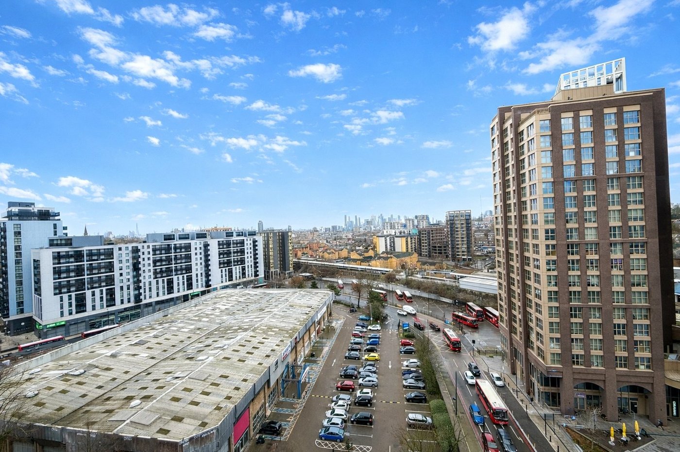 2 bedroom property for sale in London | Robinson Jackson