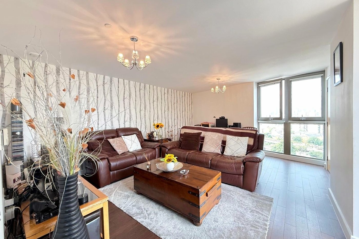 2 bedroom property for sale in London | Robinson Jackson