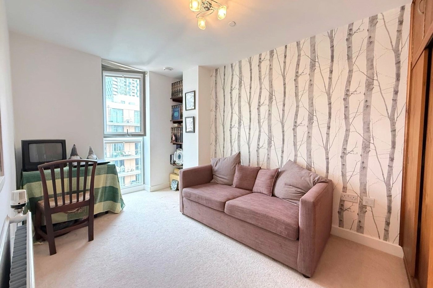 2 bedroom property for sale in London | Robinson Jackson