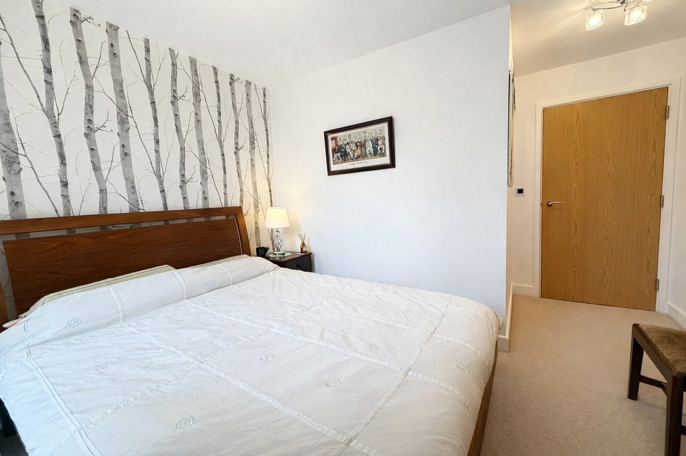 2 bedroom property for sale in London | Robinson Jackson