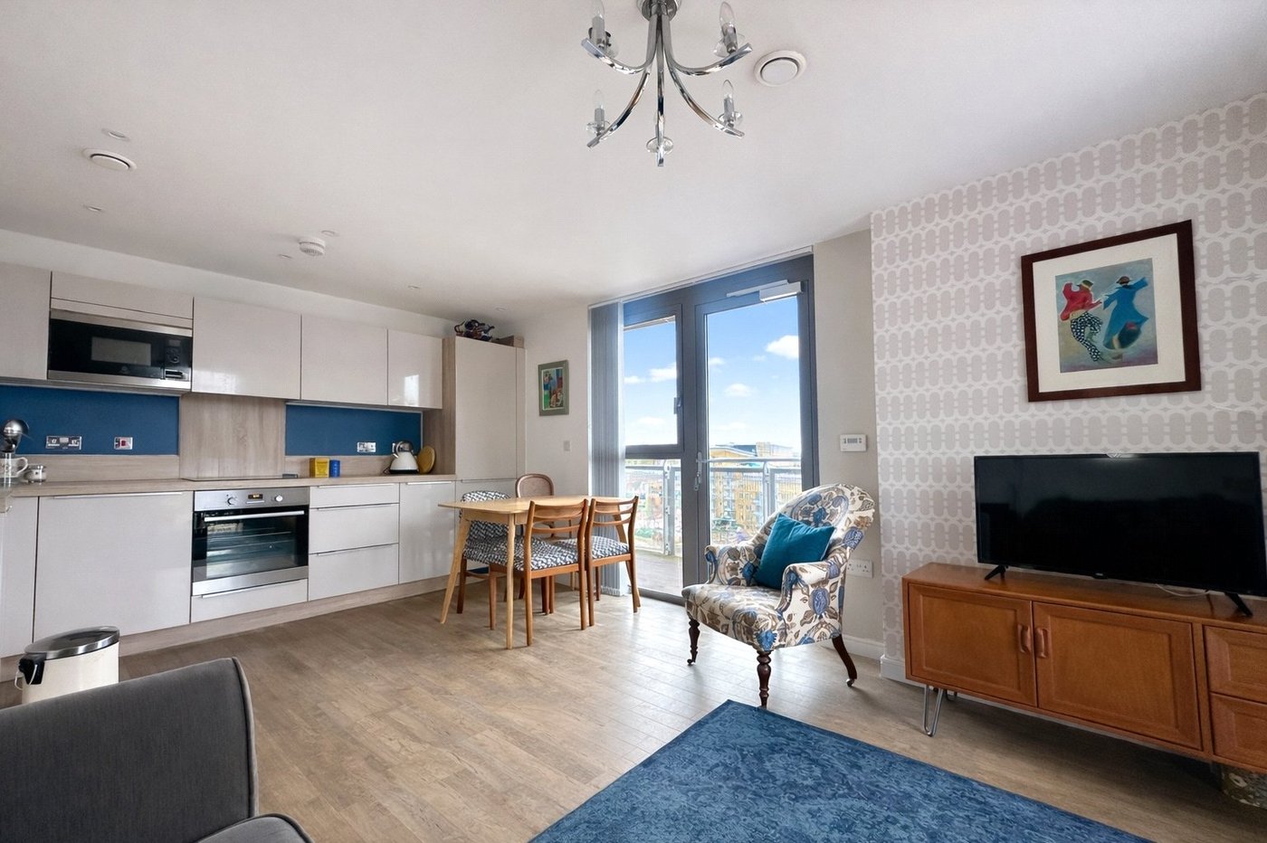 2 bedroom property for sale in London | Robinson Jackson