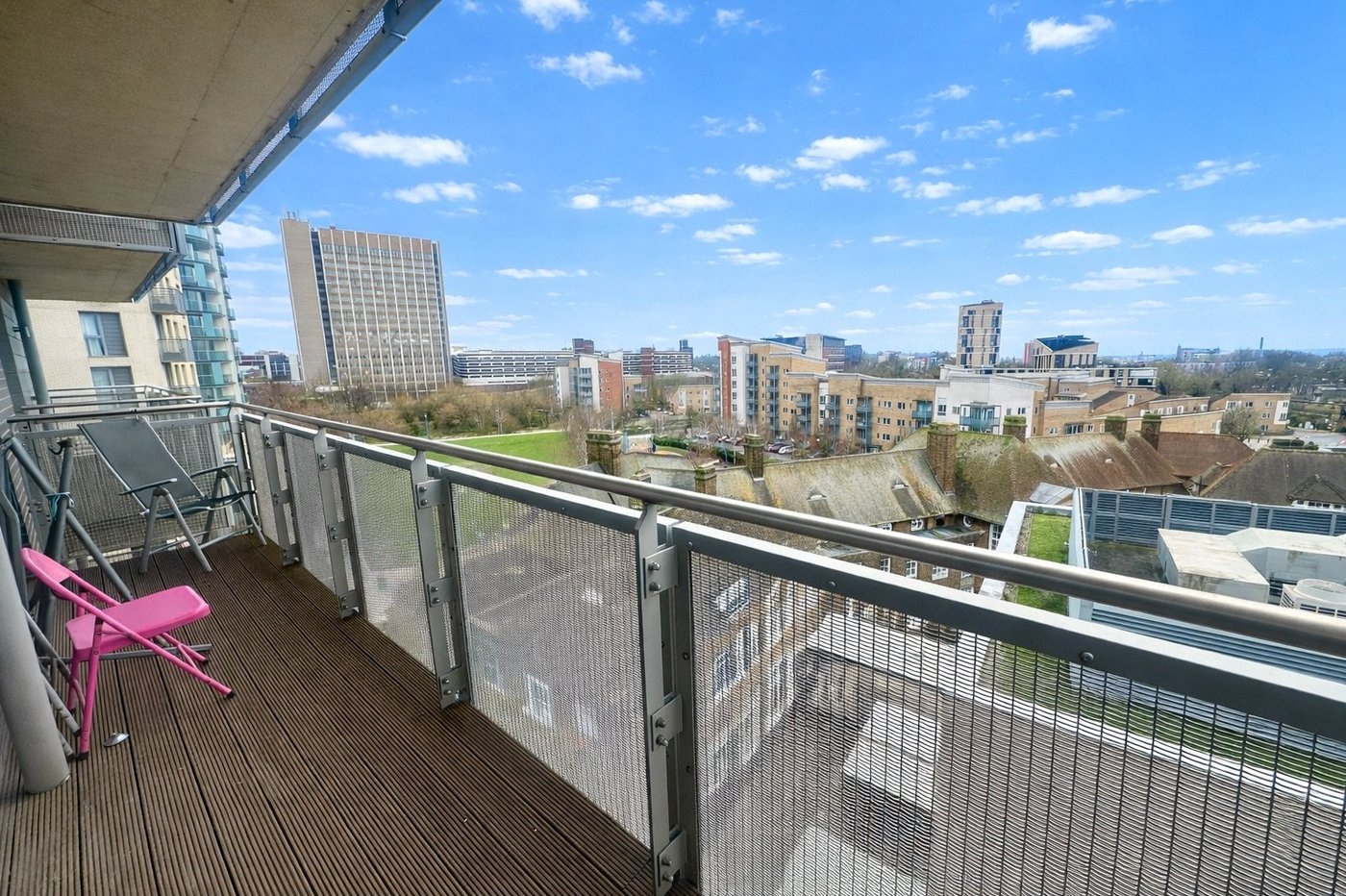 2 bedroom property for sale in London | Robinson Jackson