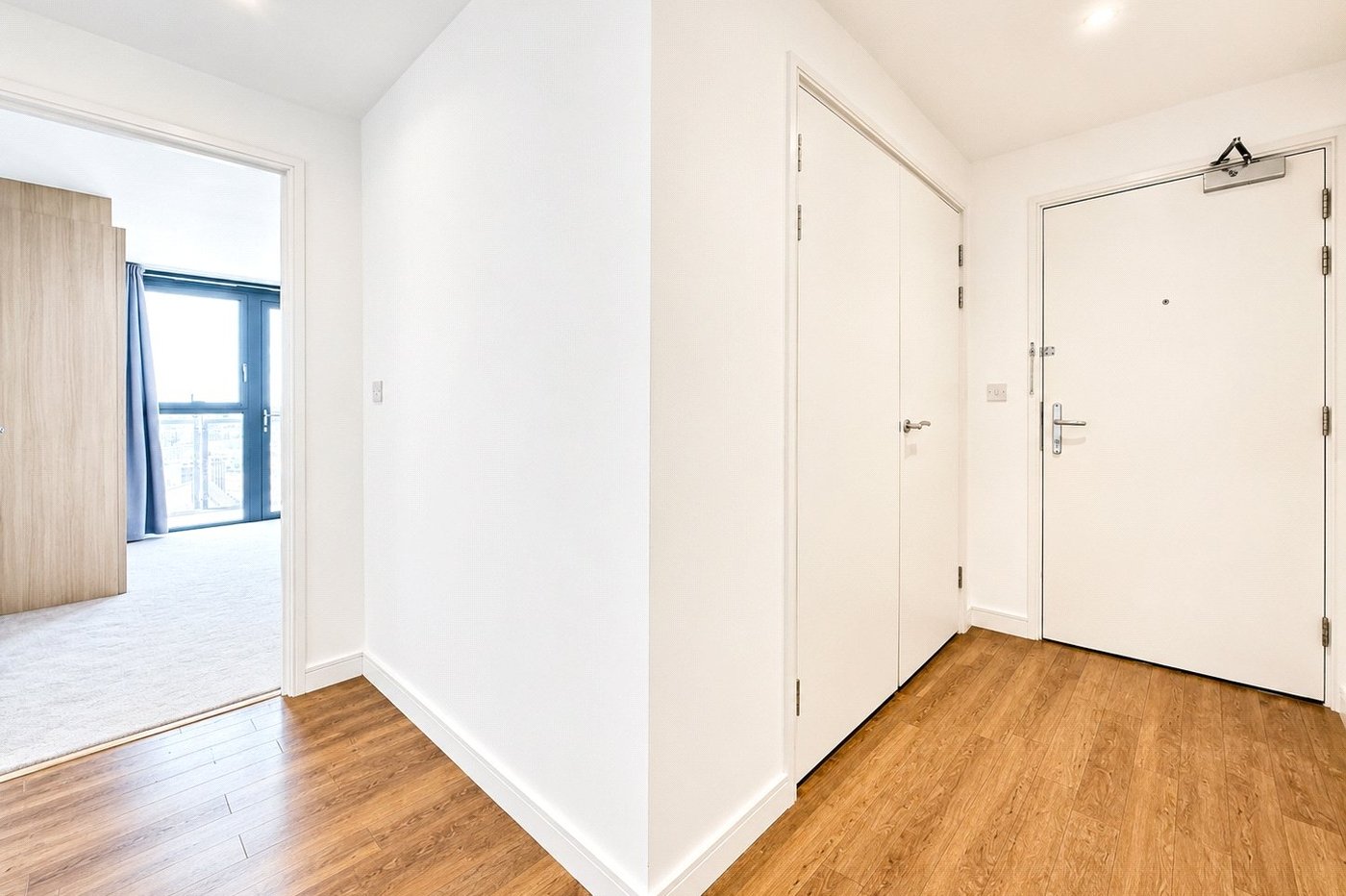 2 bedroom property for sale in London | Robinson Jackson