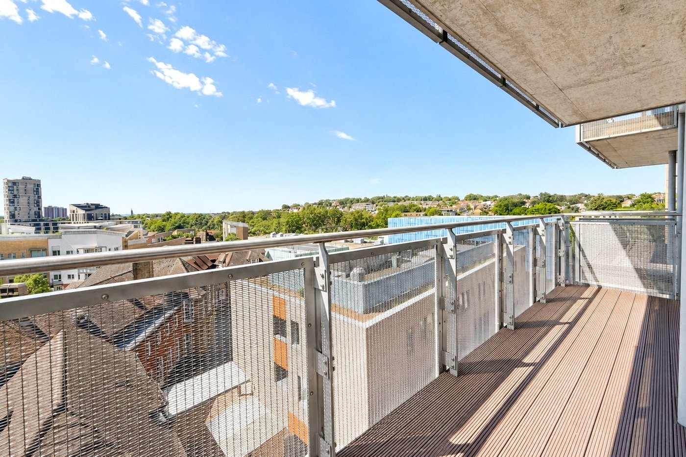 2 bedroom property for sale in London | Robinson Jackson