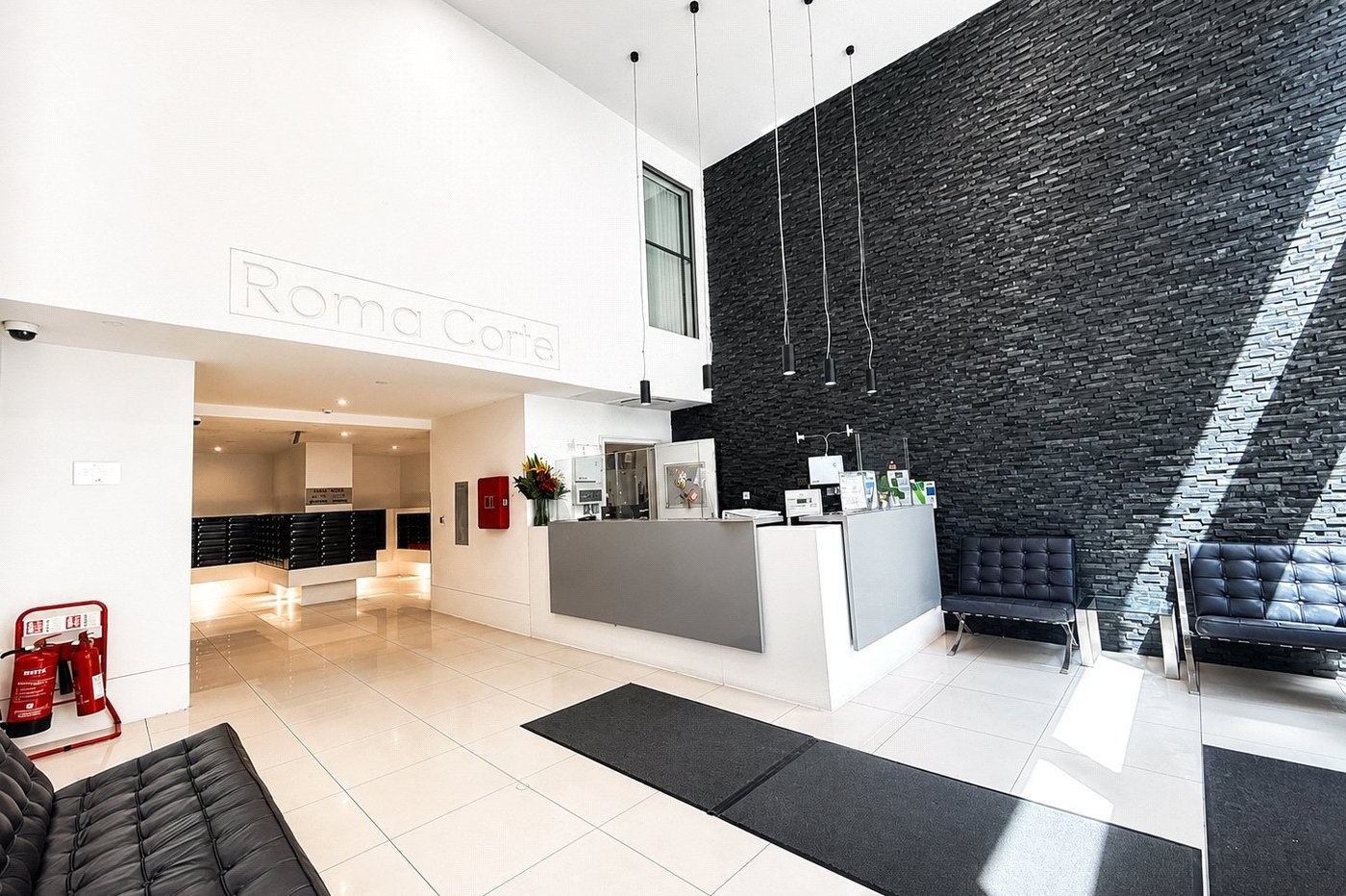 2 bedroom property for sale in London | Robinson Jackson