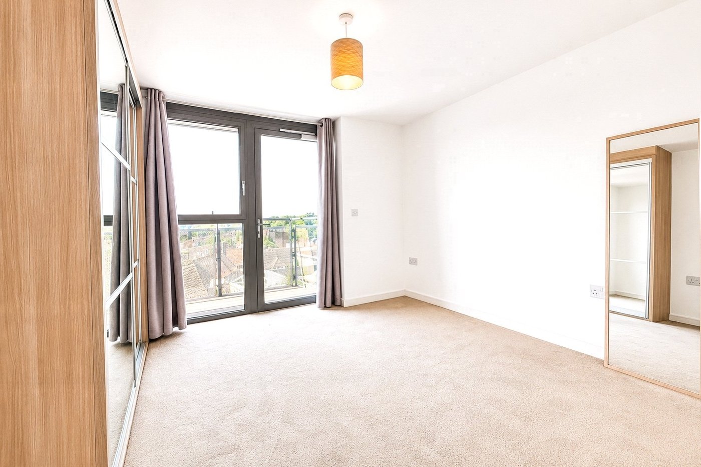 2 bedroom property for sale in London | Robinson Jackson