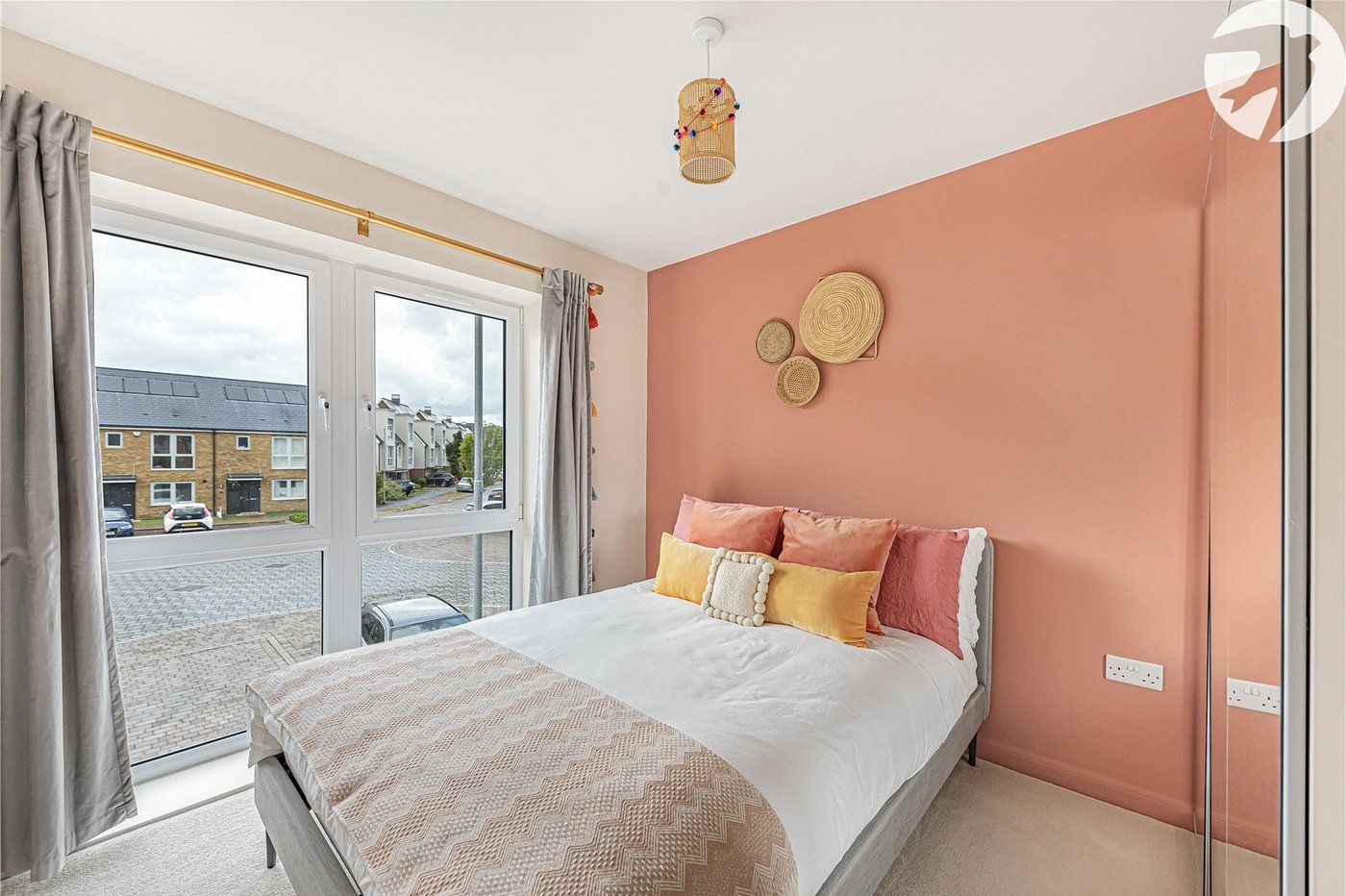 4 bedroom house for sale in Greenhithe | Robinson Jackson