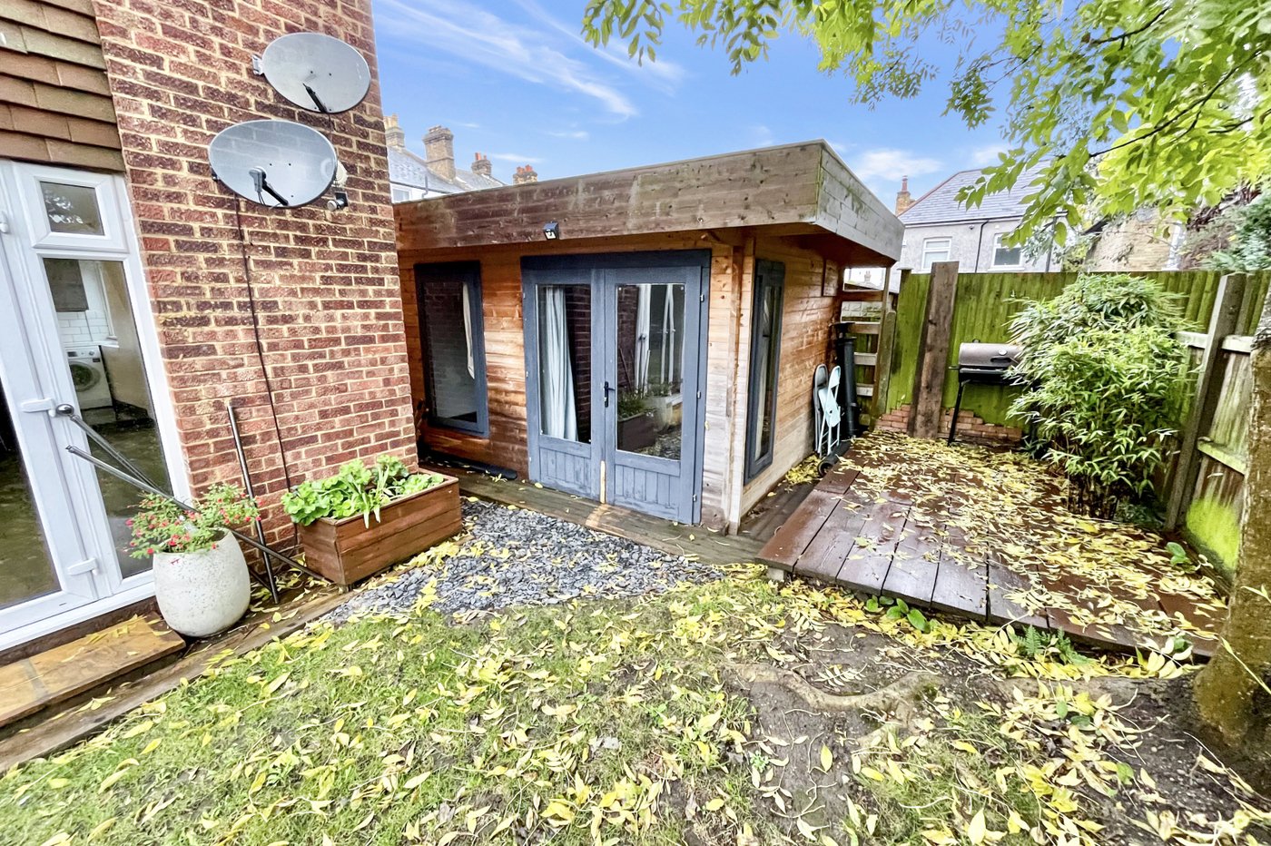 2 bedroom property for sale in Hatherley Road | Robinson Jackson