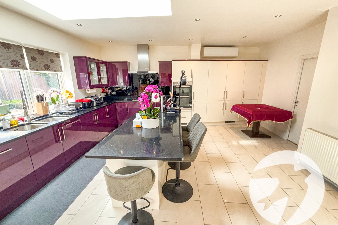 4 bedroom house for sale in London | Robinson Jackson