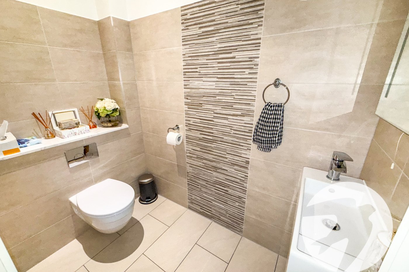 4 bedroom house for sale in London | Robinson Jackson