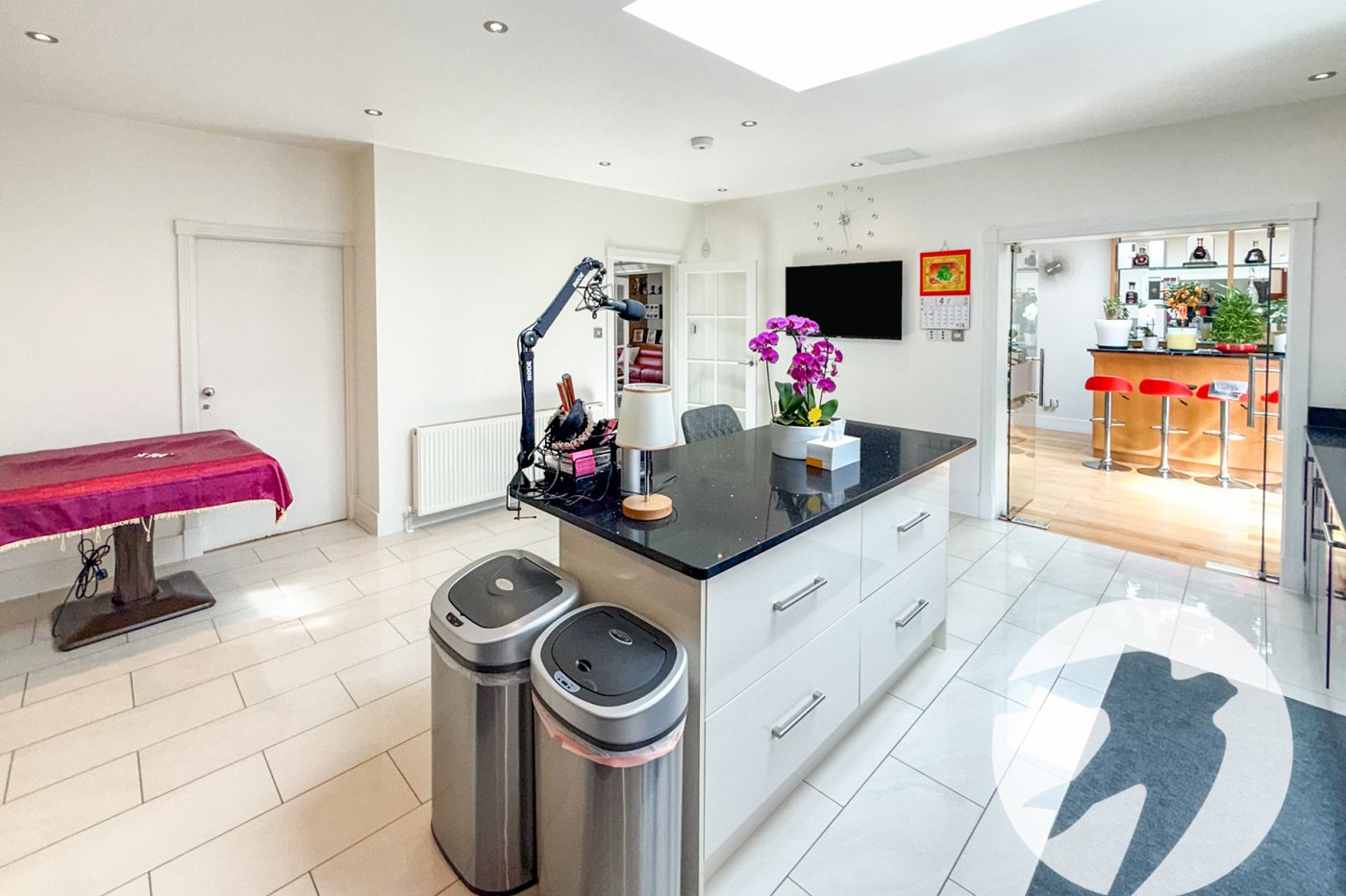 4 bedroom house for sale in London | Robinson Jackson