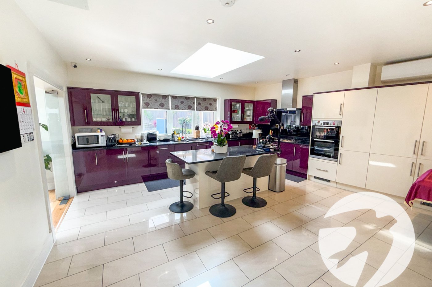 4 bedroom house for sale in London | Robinson Jackson