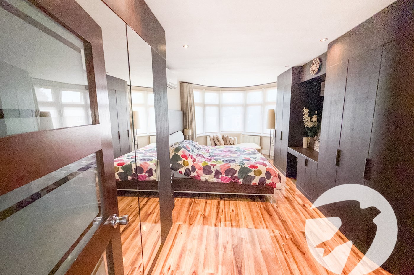 4 bedroom house for sale in London | Robinson Jackson