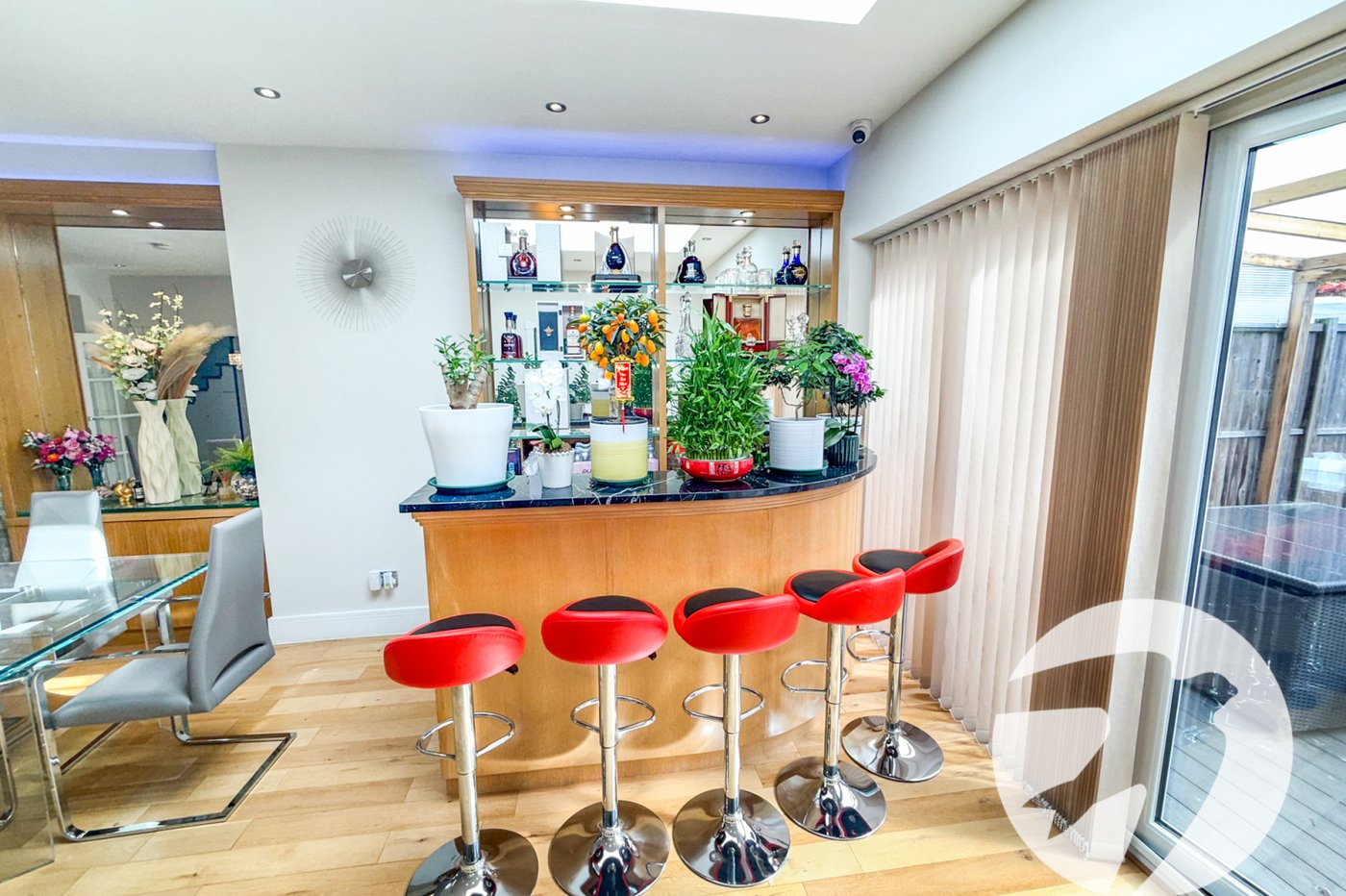 4 bedroom house for sale in London | Robinson Jackson