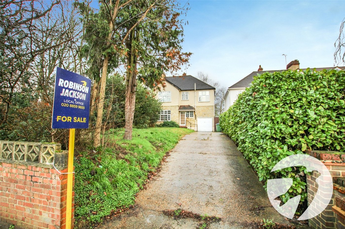 4 bedroom house for sale in London | Robinson Jackson