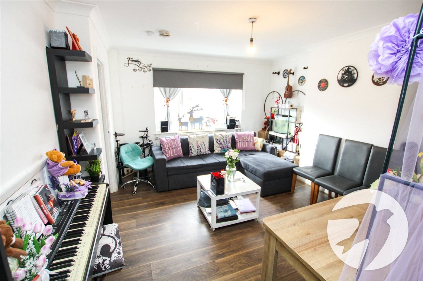 3 bedroom house for sale in London | Robinson Jackson